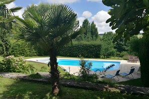 Pool - Holiday Home “Les Hauts De Font Moure” with Shared Pool, Private Garden & Wi-Fi (Saint-Georges-des-Agoûts)