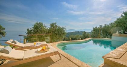 Villa Kalyvia Beta | Kalyvia, Skiathos | Private Infinity Pool & Sea Views