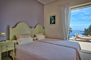 In-room safe, iron/ironing board, travel cot, free WiFi