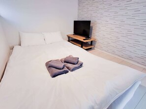 1 Schlafzimmer, Schreibtisch, WLAN, Bettwäsche