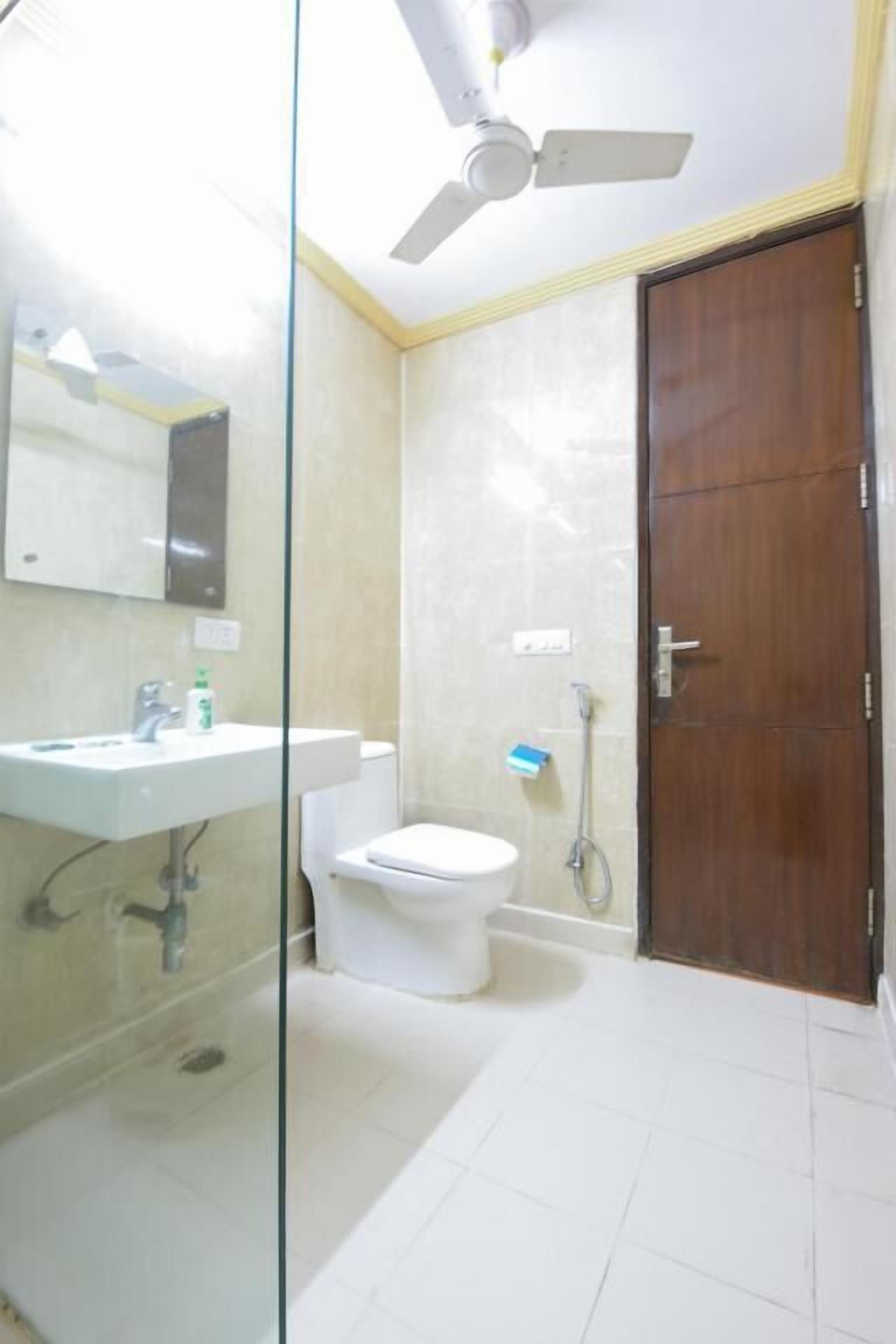 Suite, Balcony, City View | Bathroom | Slippers