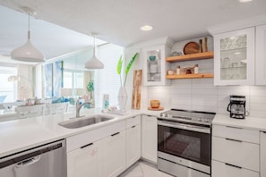 Private kitchen - Majestic Sunset For 11 (Panama City Beach)