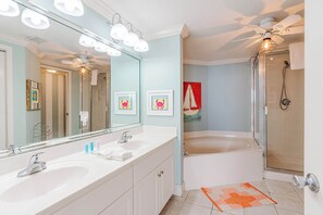 Bathroom - Majestic Sunset For 11 (Panama City Beach)