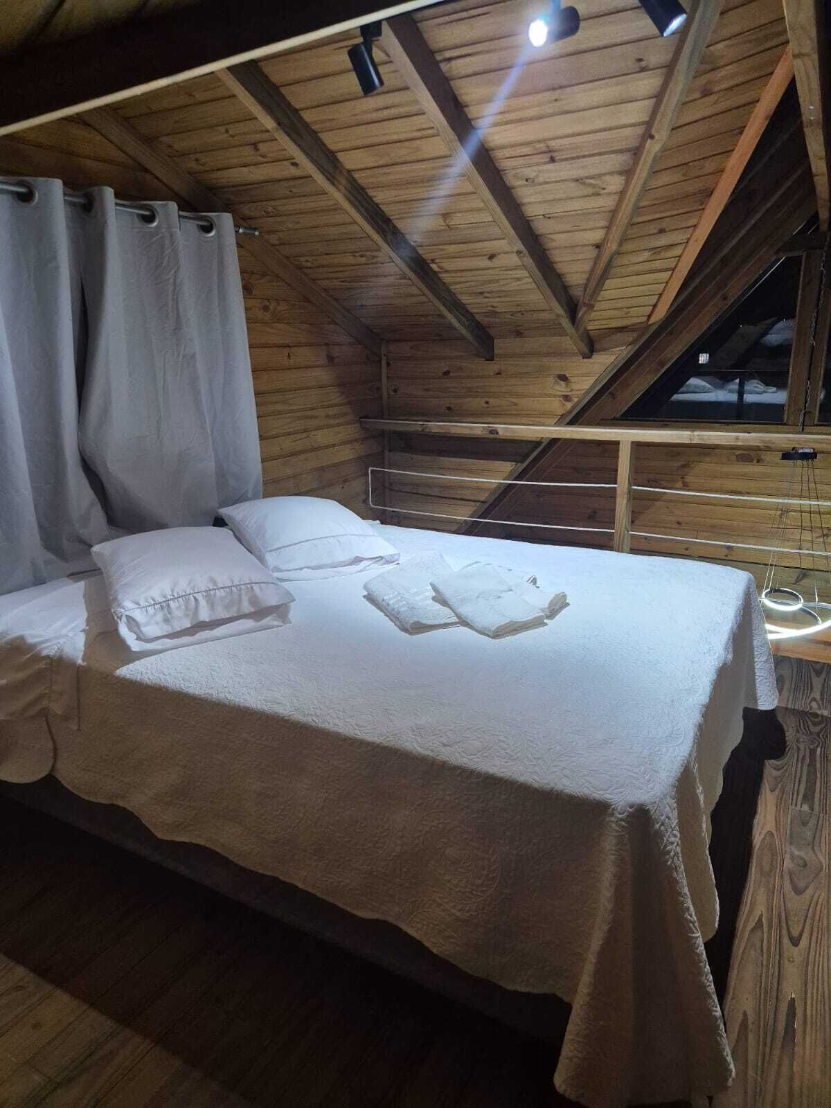 Ferros/tábuas de passar roupa, Wi-Fi, roupa de cama