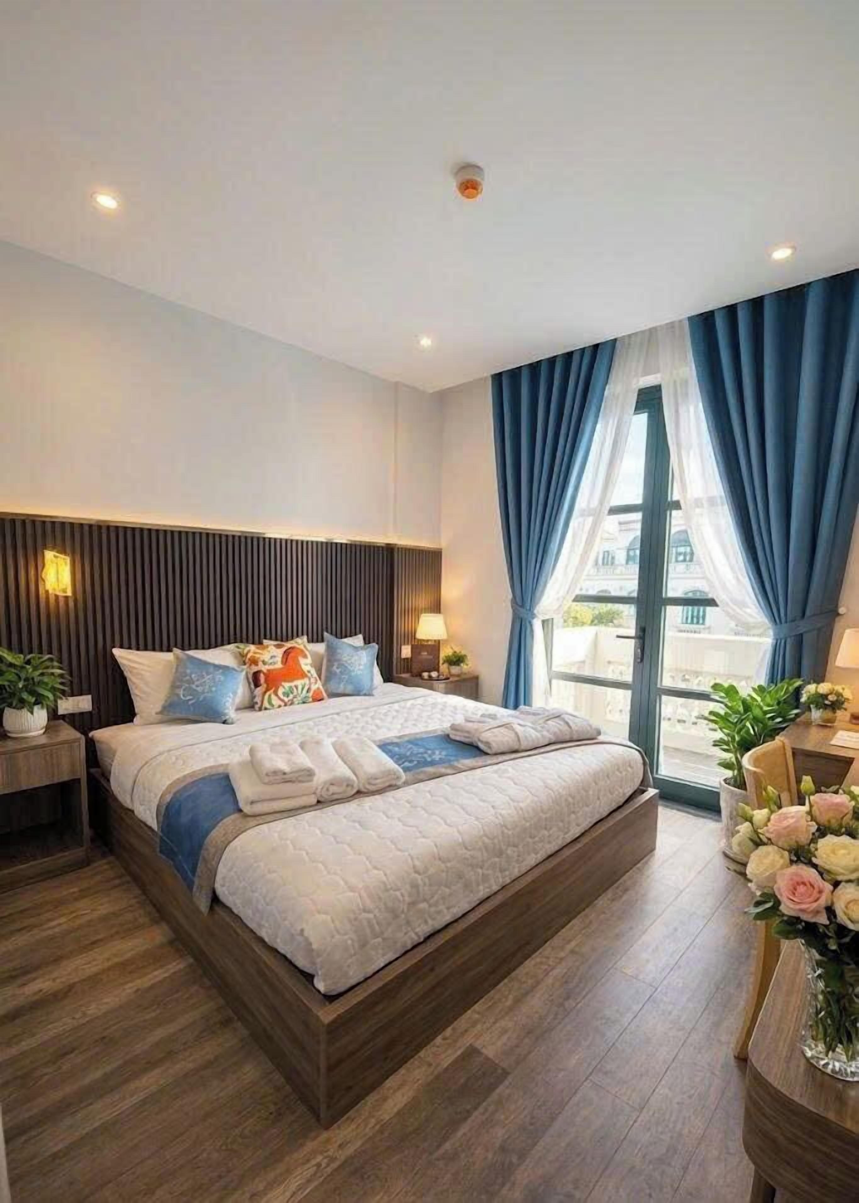 Deluxe-Doppelzimmer | Verdunkelungsvorhänge, schallisolierte Zimmer, kostenloses WLAN