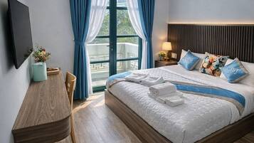 Minibar, skrivebord, blendingsgardiner og lydisolert