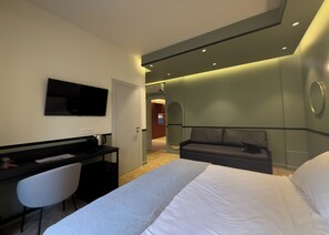 Comfort Quadruple Room, Private Bathroom, City View | In-room safe, desk, laptop workspace, blackout drapes - Vatican Domus Stefania Guest House (Rome)