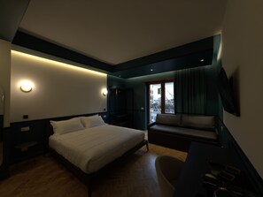 Deluxe Quadruple Room, Private Bathroom, City View - Vatican Domus Stefania Guest House (ROMA)