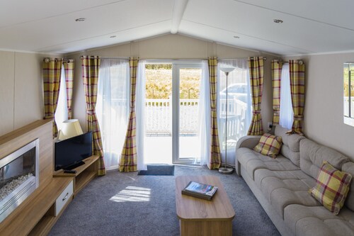 Caravan with stunning mountain views