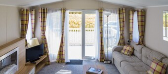 Caravan with stunning mountain views