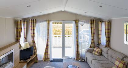 Caravan with stunning mountain views