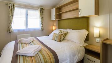 Desk, iron/ironing board, free WiFi, bed sheets