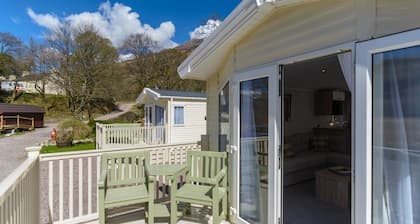 Caravan with stunning mountain views