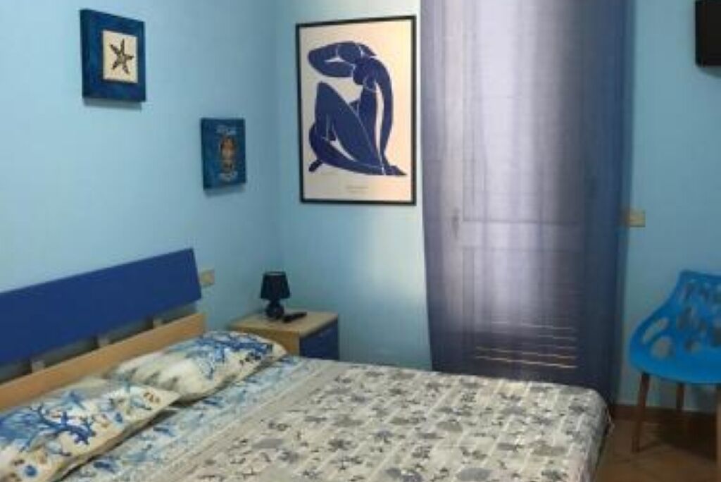 2 bedrooms, iron/ironing board, WiFi (free), bed sheets
