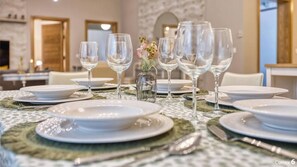 Dining - Prime Fort Cambridge 3BR Near Seafront (Sliema)