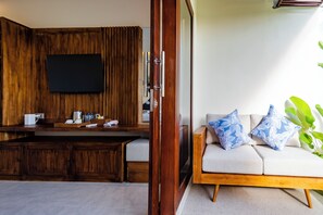 Doppelzimmer, 1 King-Bett, Balkon, Gartenblick