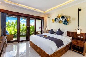 Habitació doble, 1 llit de matrimoni gran, balcó, vistes al jardí | Escriptori, espai de treball apte per a portàtils i wifi gratuïta 