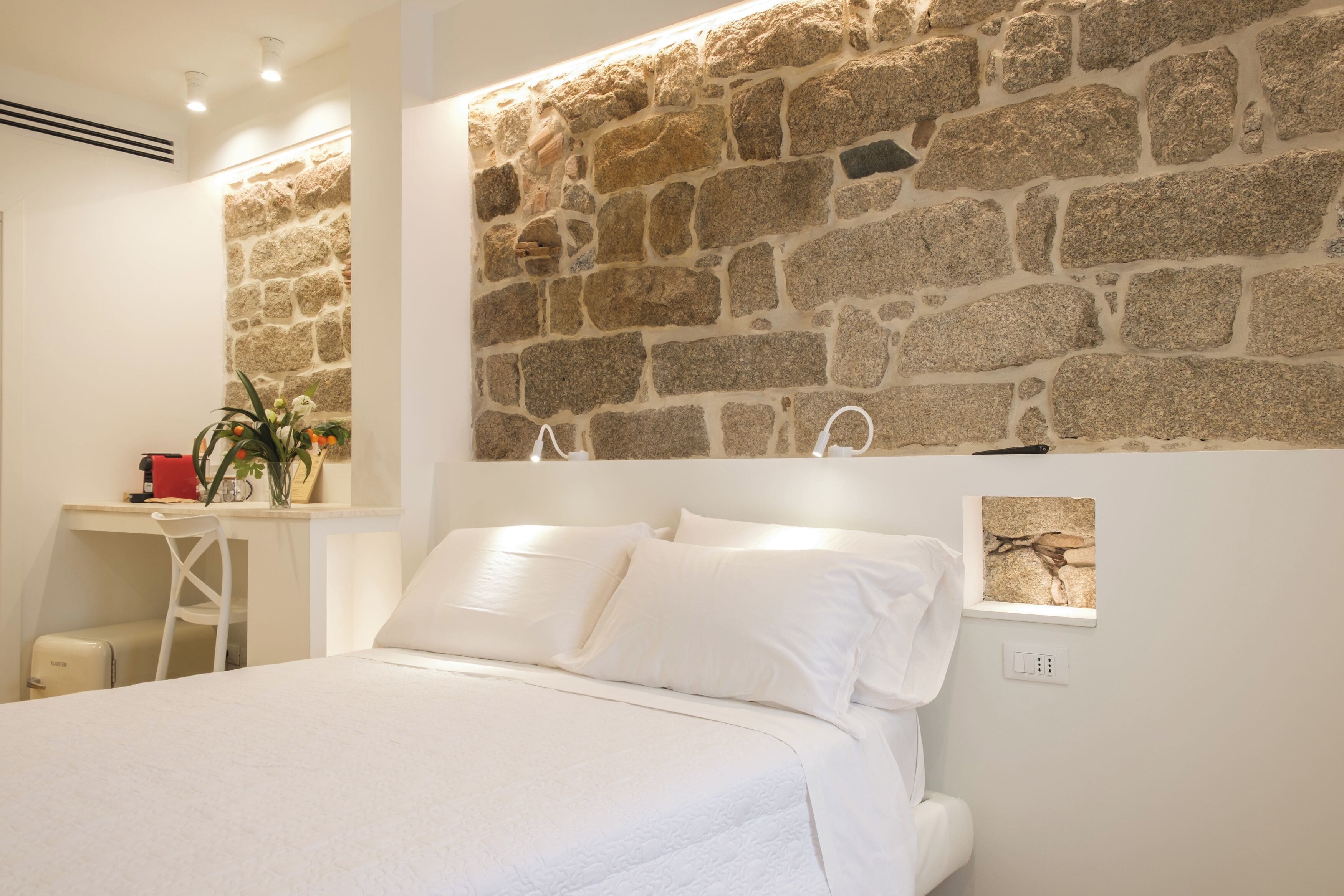 Comfort Room | Down comforters, pillowtop beds, free minibar items, laptop workspace