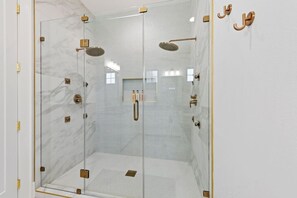 Shower, hair dryer - Mstr dwn! Pool, DiscGolf, ZipLine, FirePit (Canyon Lake)
