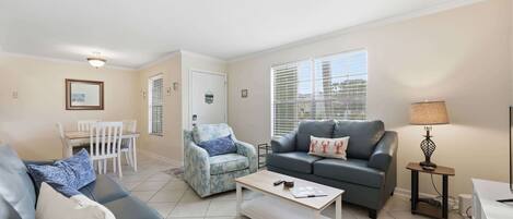 Condo, Plusieurs lits, cuisine, vue sur le jardin (Fair Seas Clipper) | Aire de séjour