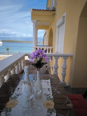 Outdoor dining - Villa Dado 1 (Vir)