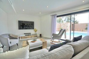 Living area - Villa 10 people with swimming pool - Lecci (Lecci)