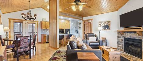 Cabin, Multiple Beds, Patio, Garden View (Blue Sky Lodge) | Living area