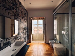 Shower, hair dryer, bidet, towels - Maison Dumah (Siracusa)
