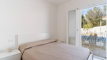 Ferros/tábuas de passar roupa, Wi-Fi, roupa de cama