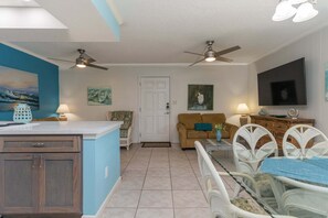 Interior - NEW! Tiki 242 - Tropical Paradise w/ Partial Beach View (South Padre Island)