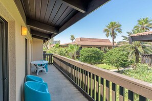 Property grounds - NEW! Beachfront 3BR Condo with Pools and Beach Access (South Padre Island)