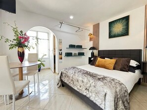 12 chambres, Wi-Fi, literie fournie