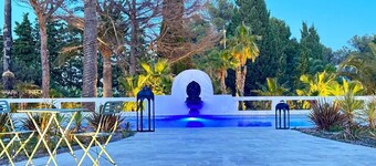 Villa "Caron Riviera" with Sea View, Wi-Fi, and Air Conditioning