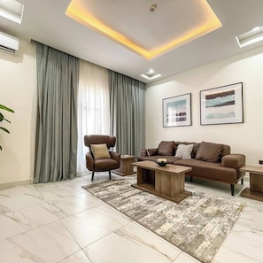 Apartemen Keluarga, balkon, pemandangan kota | Area keluarga