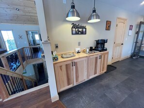 Interior - Flying Goose - newly built 4-bedroom house with incredible views in Wilmington (Wilmington)