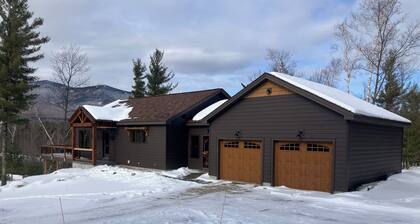 Flying Goose - newly built 4-bedroom house with incredible views in Wilmington