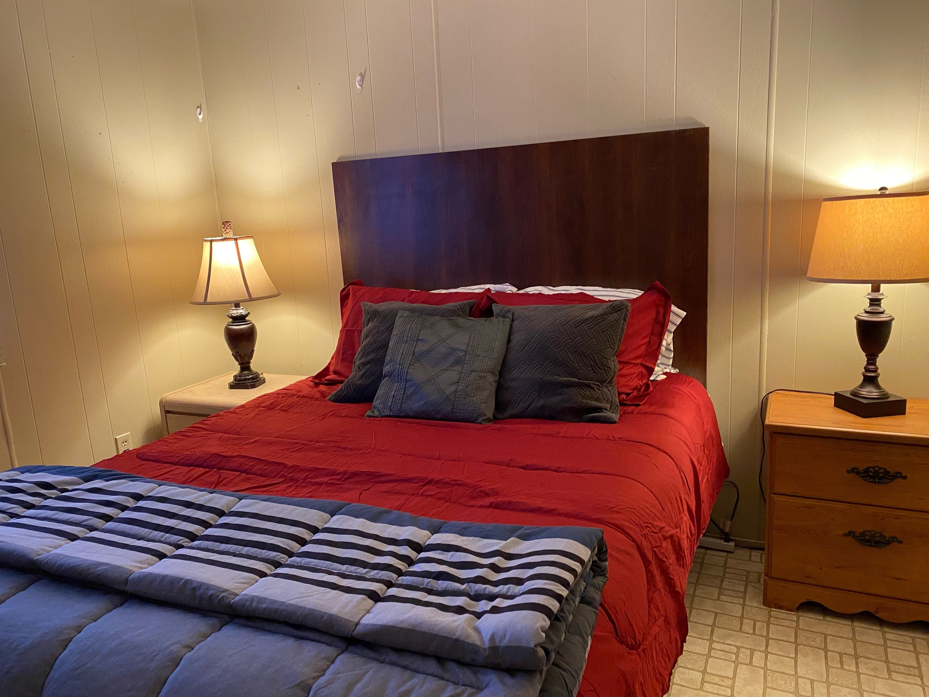 2 多间卧室、WiFi、床单