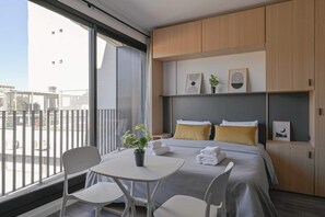 Desk, iron/ironing board, travel cot, WiFi - MOT Rentals + Design SohoHaus '307' - 3 pax Full Amenities (Buenos Aires)