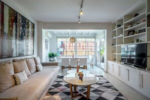 TV - MOT Rentals + Pacheco de Melo - Stylished Terraced Apt in Recoleta (Buenos Aires)