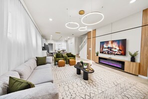 TV, video games - 5BR house at Windsor Cay Resort (Clermont)