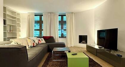 Spacious Sablon House, Comfort & Premium Living for 6