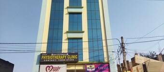 布巴內斯瓦爾凱索拉廣場飯店（原名穆迪月亮飯店）  