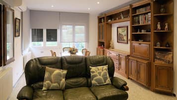 電視、壁爐、乒乓球設施