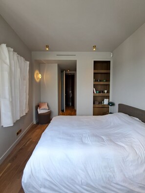 2 bedrooms, iron/ironing board, free WiFi, bed sheets - PLACE VENDÔME. 2-SUITE VENDÔME APARTMENT. PARIS 1st. FRANCE (Paris)