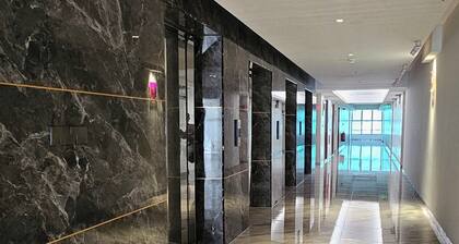 Skyline Stay Apartment