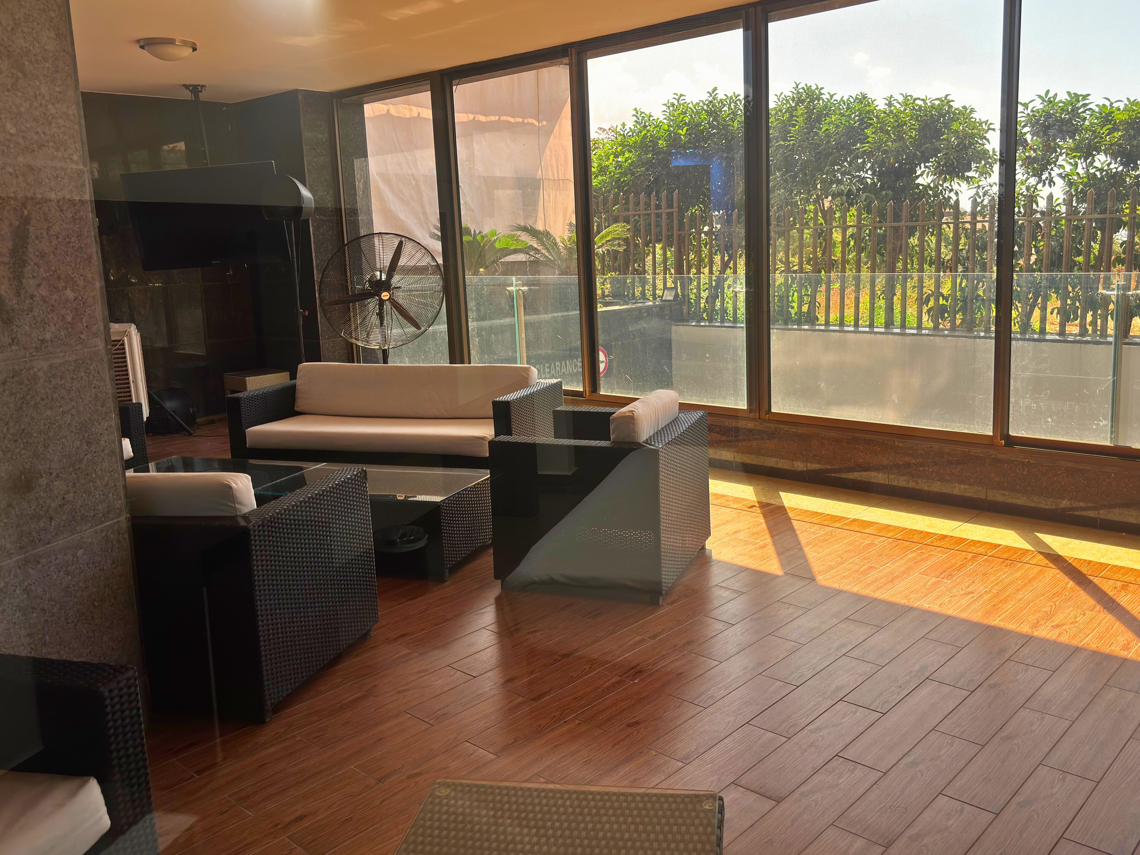 スーペリア ダブルルーム パティオ ガーデンビュー | 内装