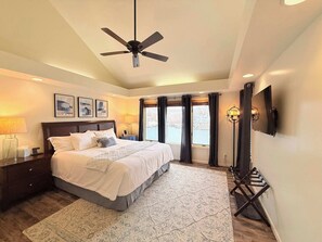 House, Multiple Beds, Patio (Mimosa Mornings) | 5 bedrooms, individually decorated, individually furnished, bed sheets - Mimosa Mornings Home for 12 (Eldon)