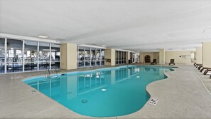 Innenpool, Außenpool