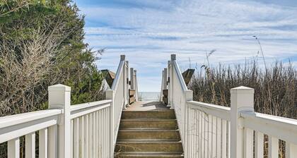 Steps to Pool & Beach: Coastal Carolina Condo!