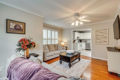 Knoxville Farmhouse Retreat! Easy Access to Town